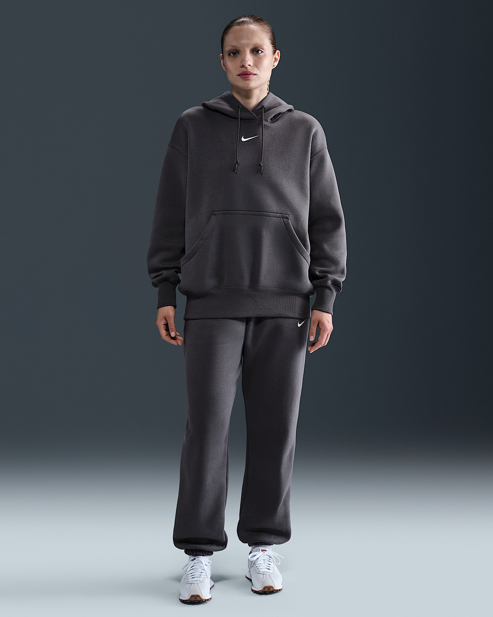 Nike Sportswear Phoenix Fleece Women's Oversized Pullover Hoodie - 4