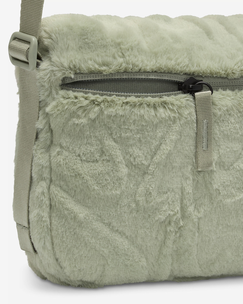 Nike Sportswear Futura 365 Faux Fur Crossbody Bag (1L) 6