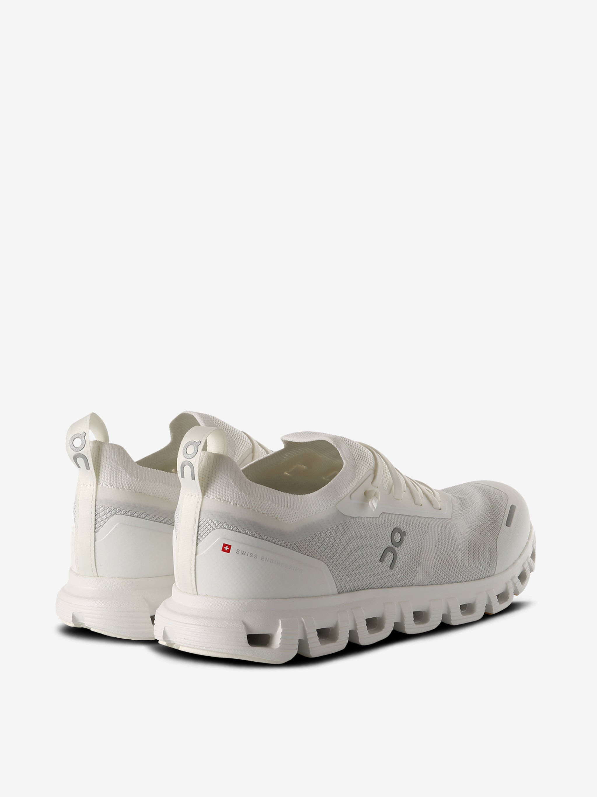 ON RUNNING - Men Cloud 6 Versa Sneakers - 3