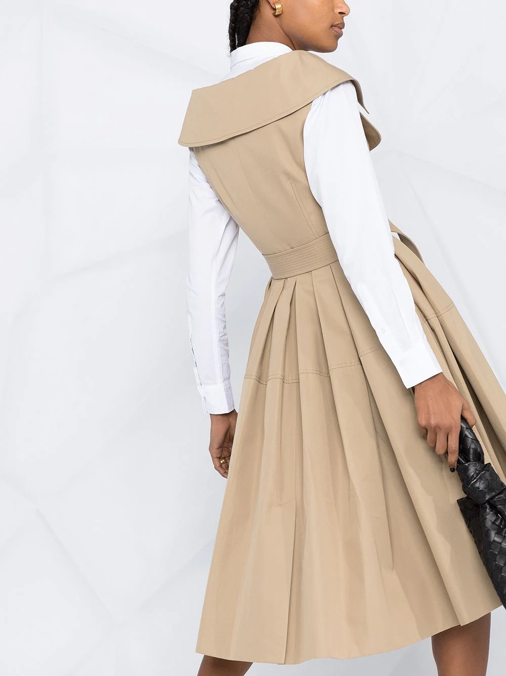 sleeveless pleated trench coat - 3