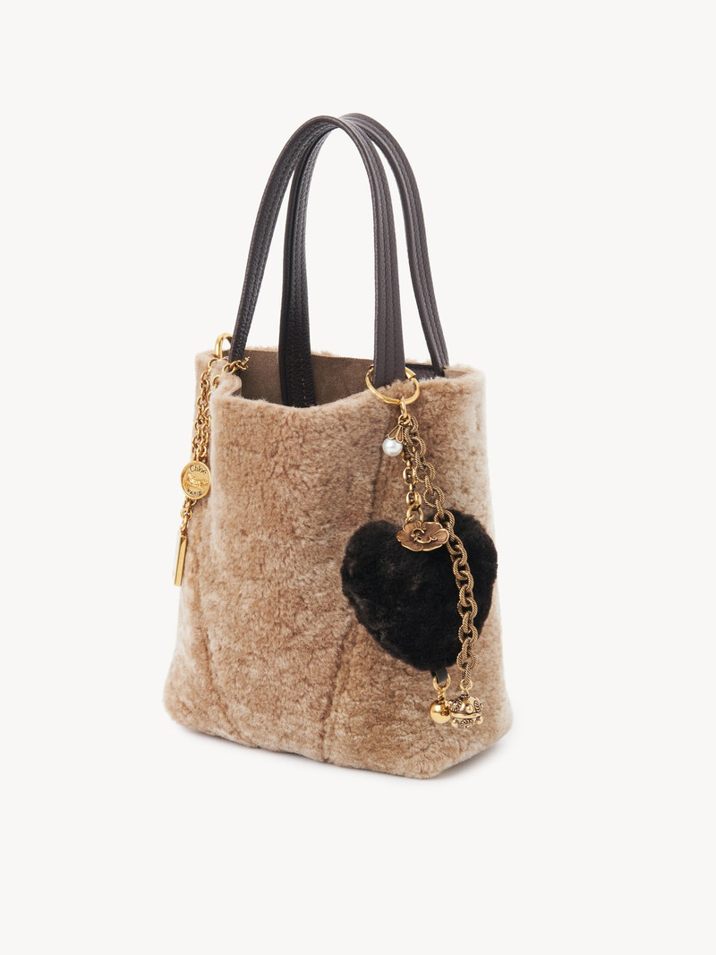 Chloé CHLOÉ SYMBOLS HEART SHEARLING BAG CHARM IN BRASS outlook