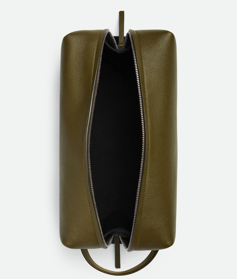 Bottega Veneta Tokyo Medium Washbag outlook