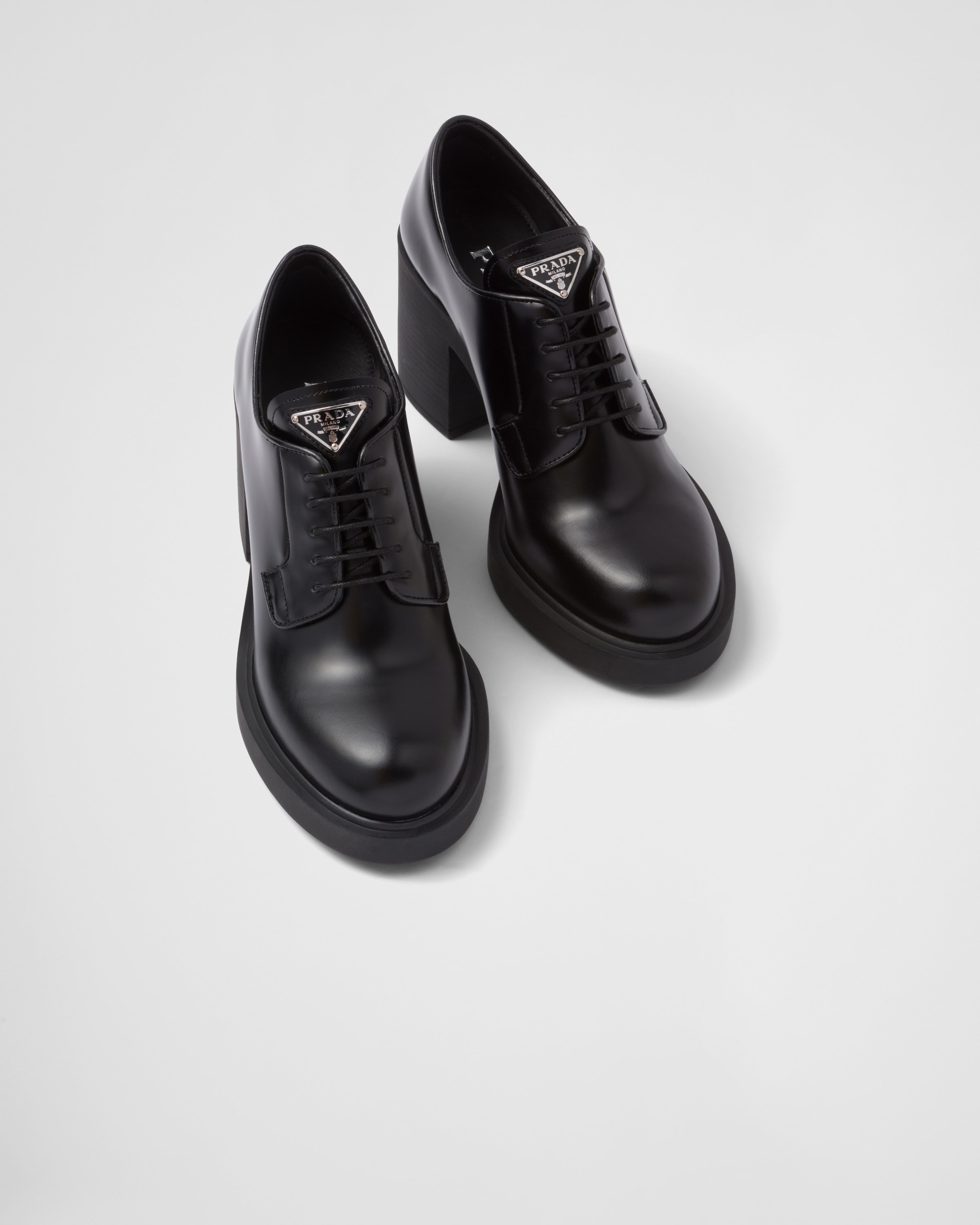Heeled brushed leather lace-ups - 4