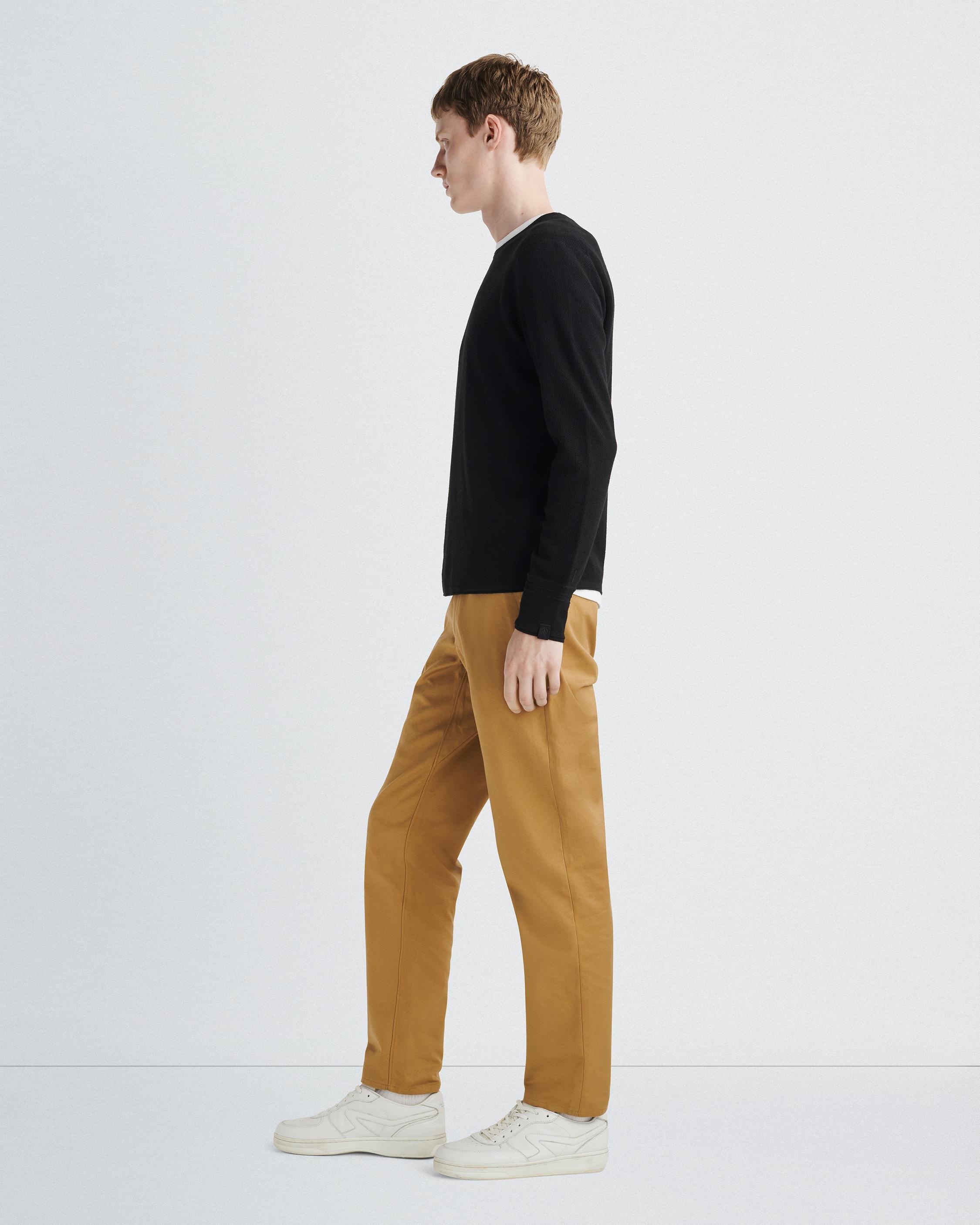 Martin Merino Crew
Classic Fit - 4