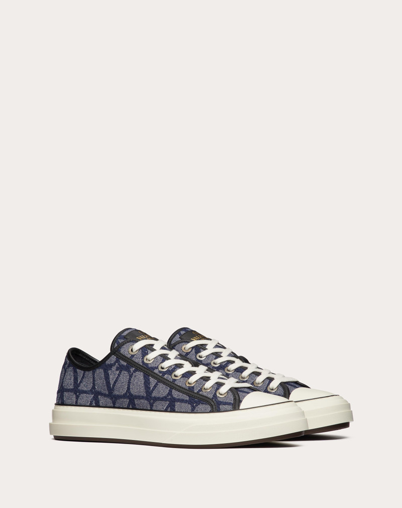 Valentino DENIM-EFFECT JACQUARD TOILE ICONOGRAPHE TOTALOOP LOW-TOP SNEAKER outlook