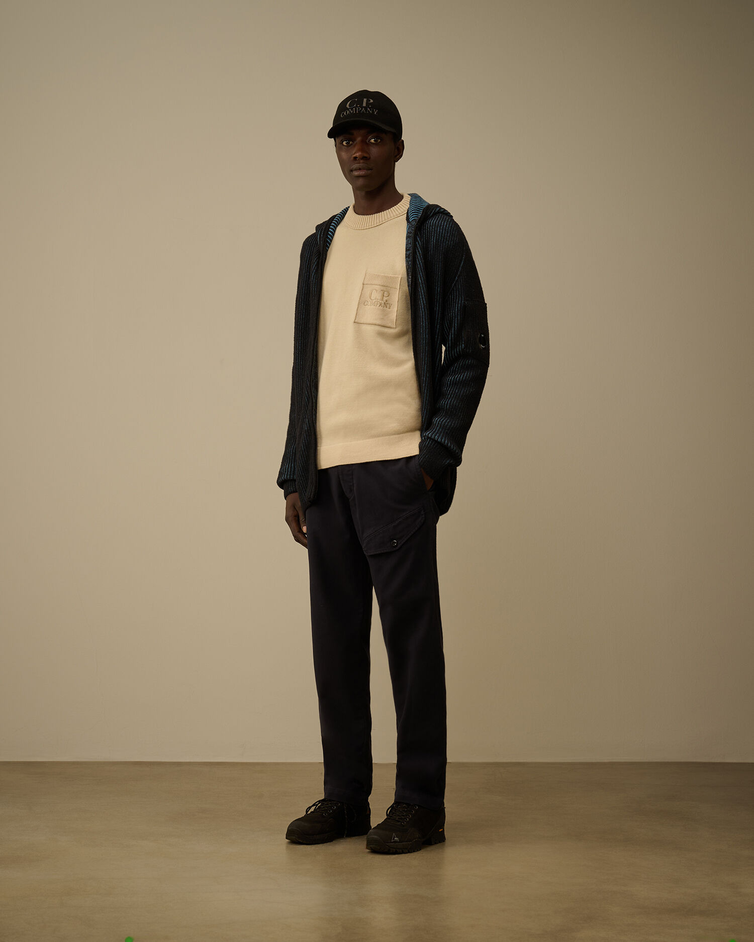 Soft Cotton Stretch Chest Pocket Crewneck Sweater - 2