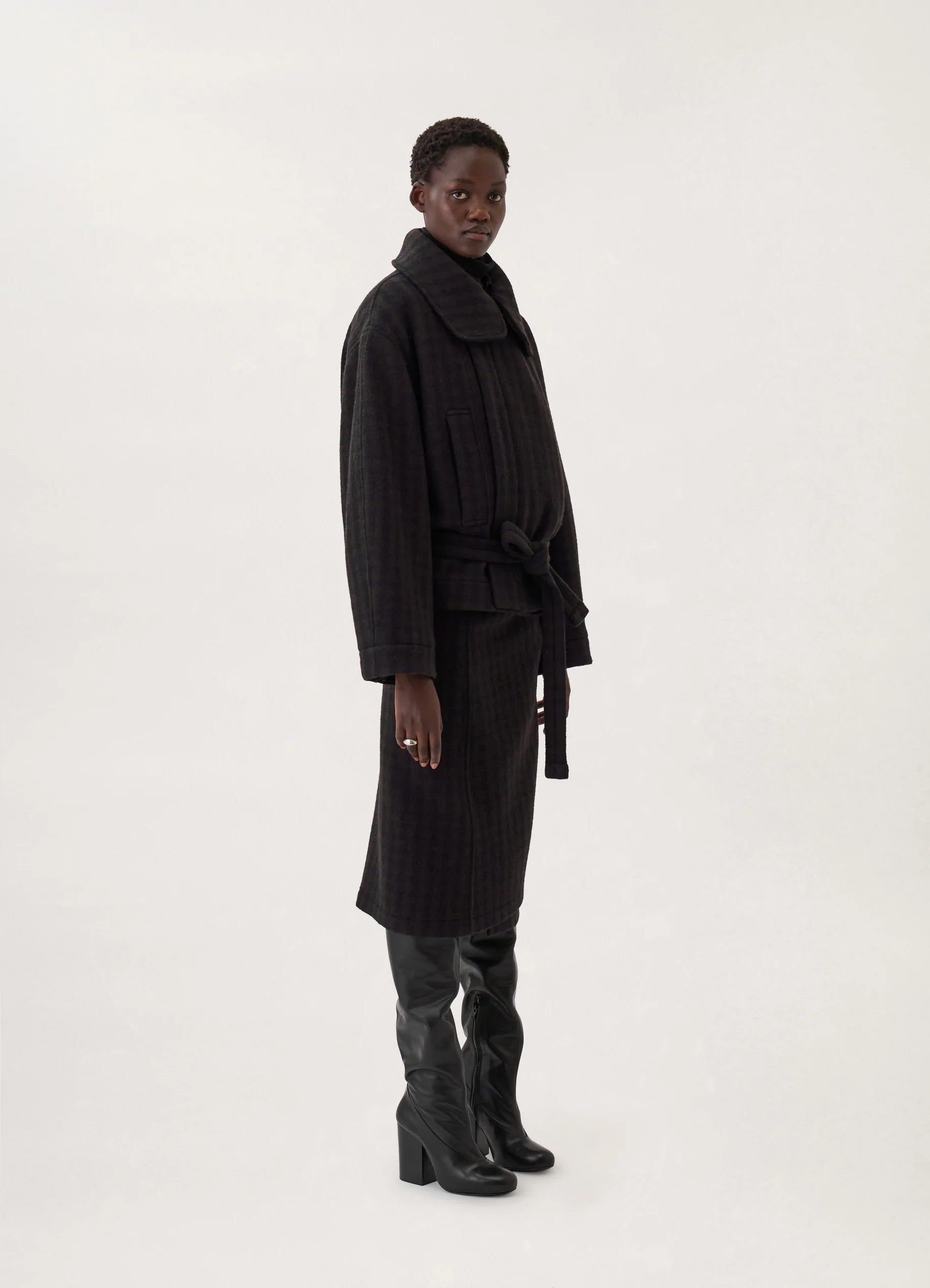 SHORT BATHROBE COAT
HEAVY WOOL - 4