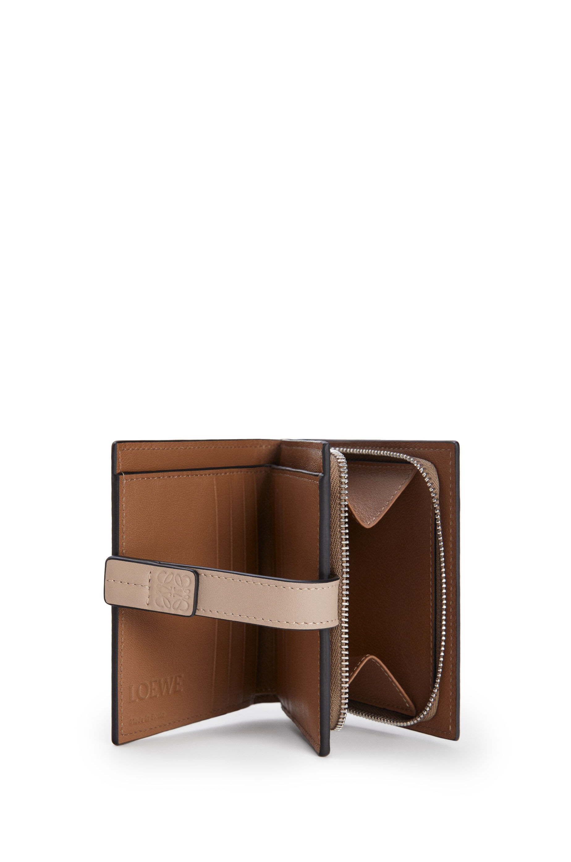 Compact zip wallet in soft grained calfskin - 2