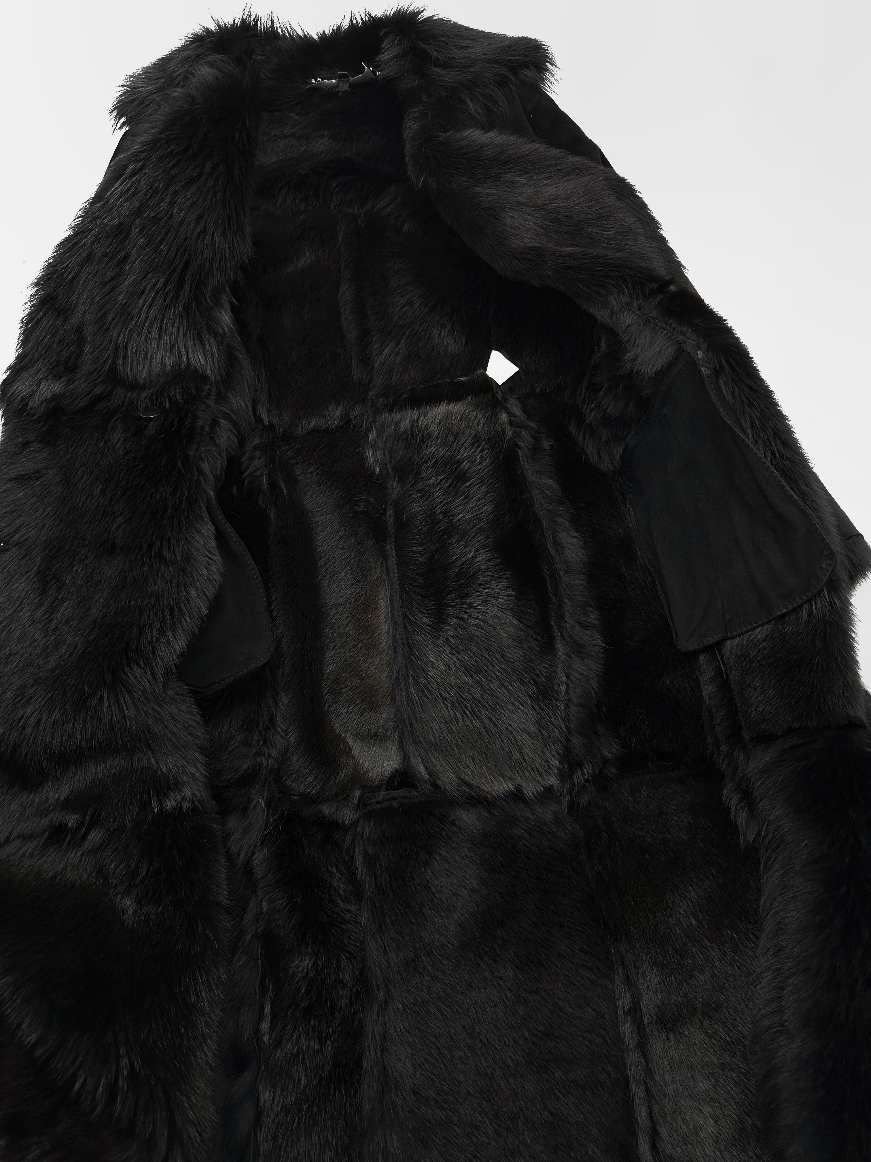 Gucci Fall 1996 Tom Ford Kate Moss Double-Breasted Long Shearling Coat 40 - 20