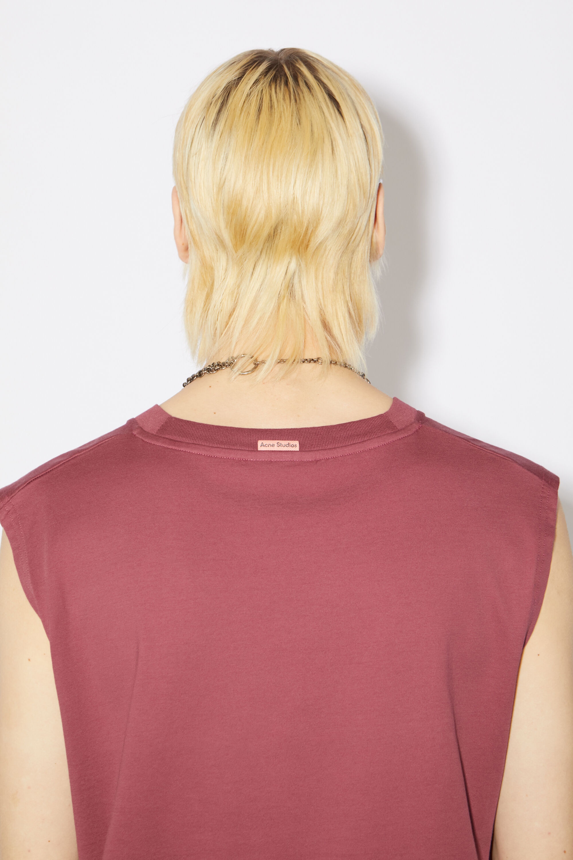 Sleeveless t-shirt - Rosewood red - 4