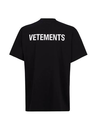 VETEMENTS logo-print T-shirt outlook