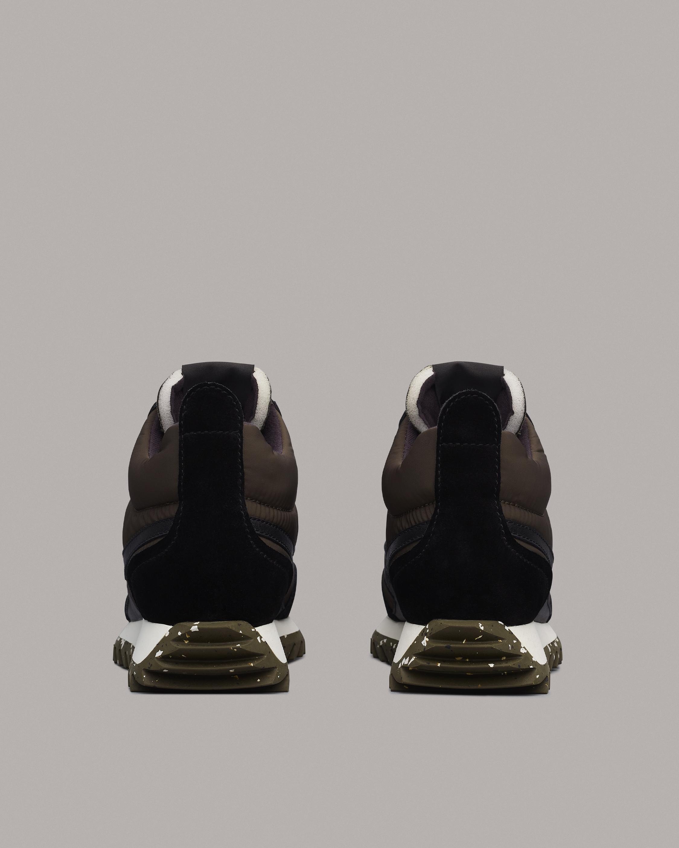 Retro Hiker - Recycled Materials
Mid Top Sneaker - 3