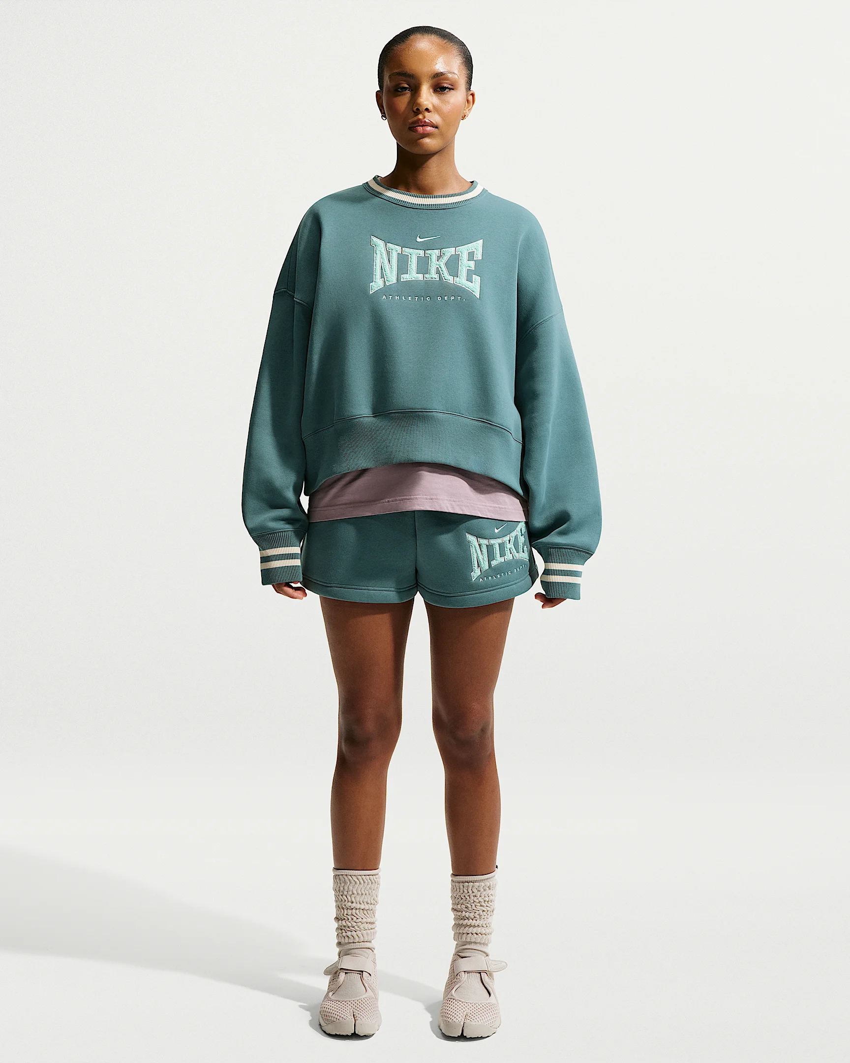 Nike Sportswear Phoenix Fleece Women's High-Waisted 4" Shorts - 1