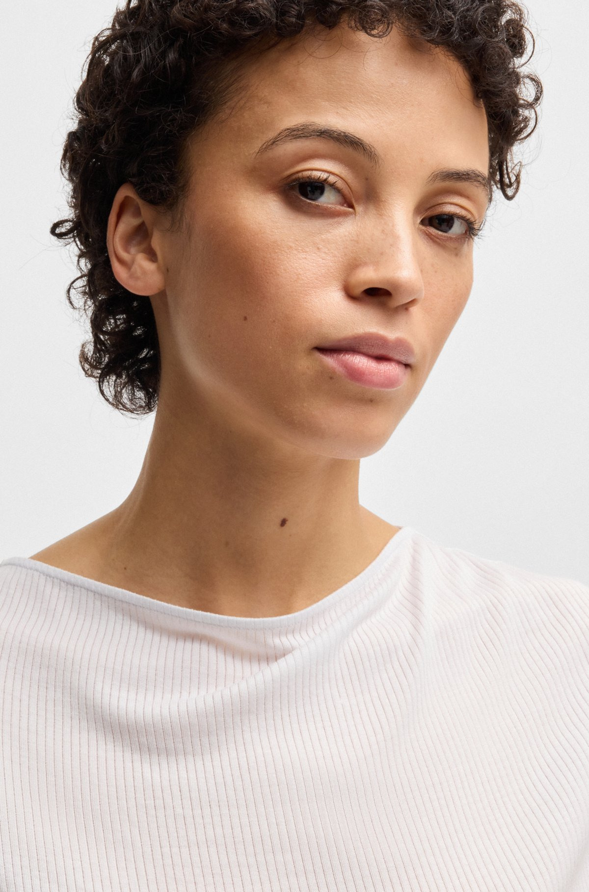 SLEEVELESS T-SHIRT WITH RIBBED FRONT - 5