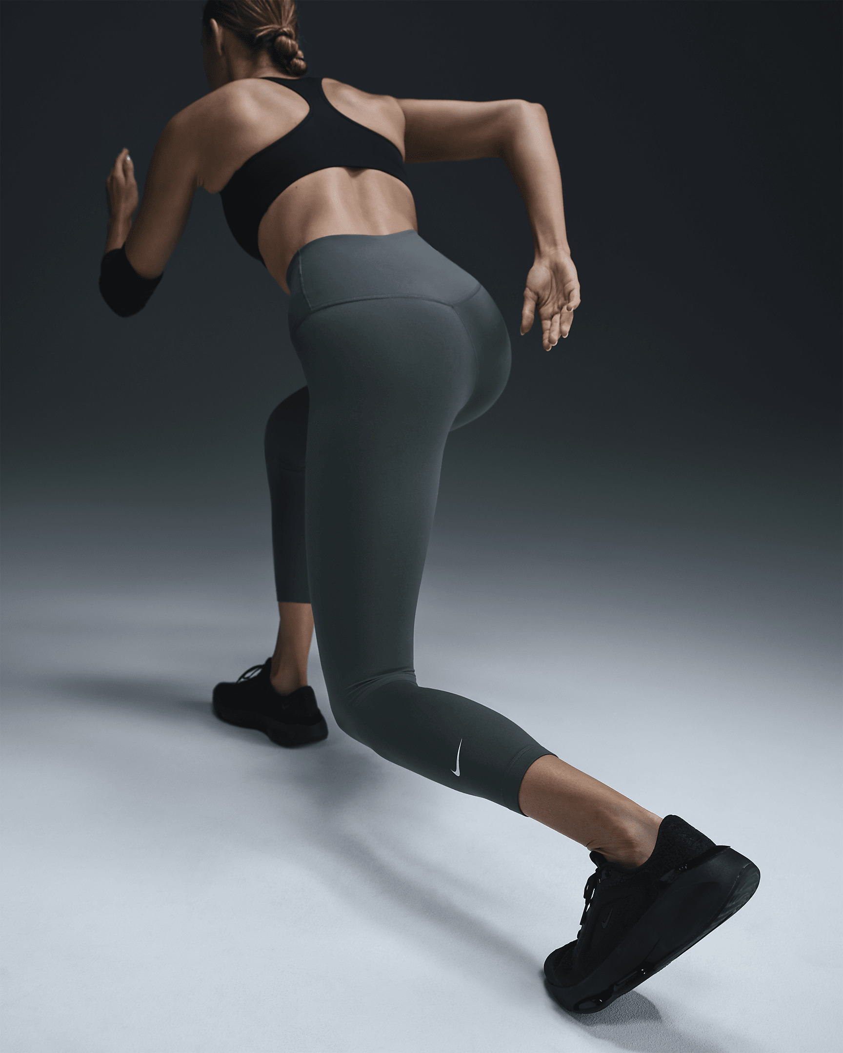 Nike Therma-FIT One Women's High-Waisted 7/8 Leggings - 3