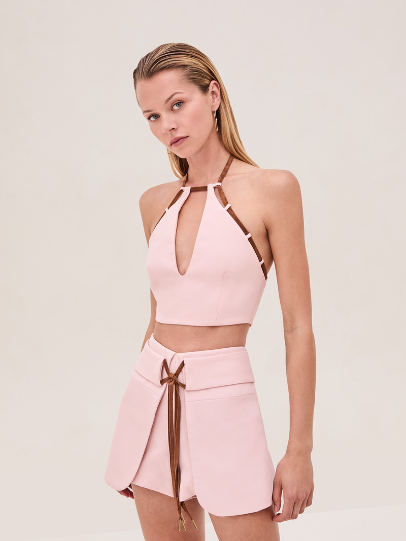 ALEXIS SAYA TOP outlook