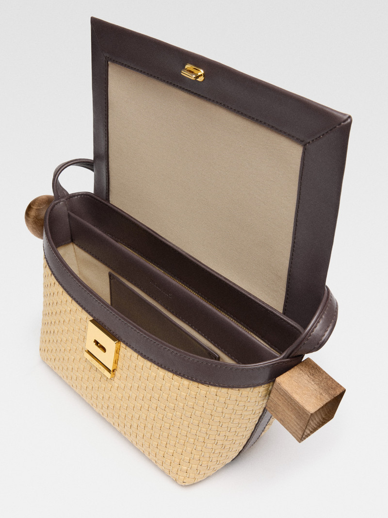 JACQUEMUS The Rond Carré outlook