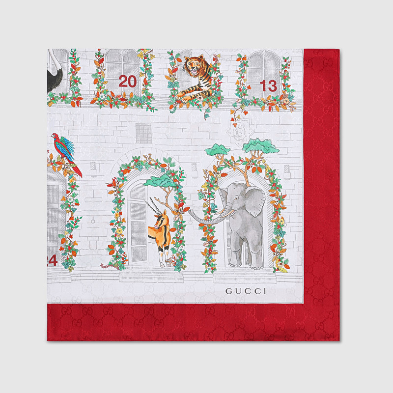 GUCCI Printed silk twill carré outlook