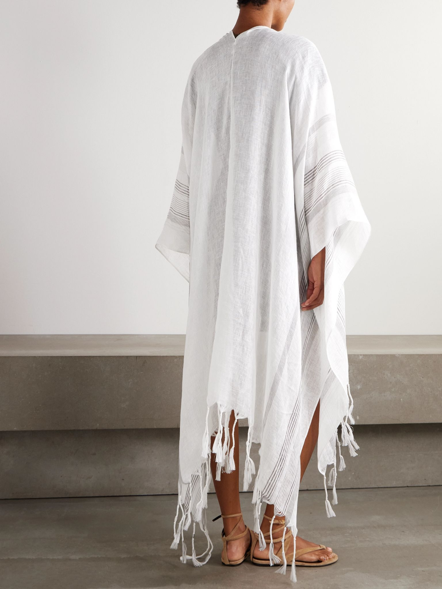 Tasseled striped linen-blend wrap Neutral - 3