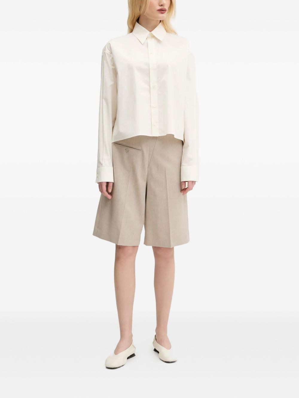 front-crease welt-pocket shorts - 2