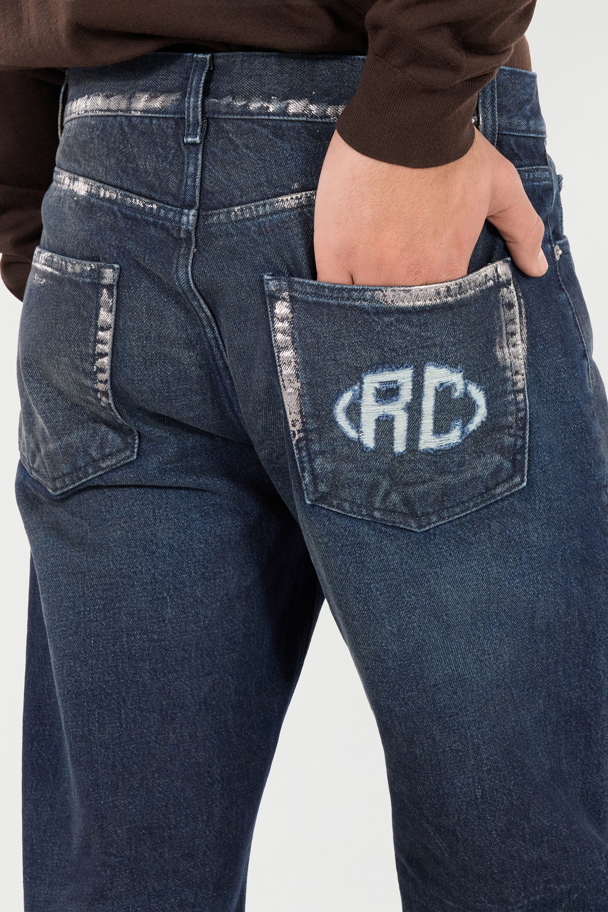 Sandblasted-Effect Jeans With Chain - 6
