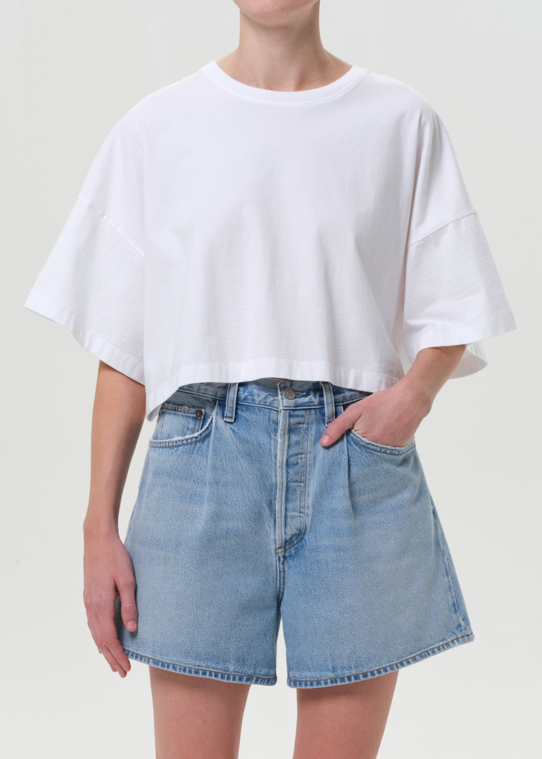 ARLI OVERSIZED CROPPED TEE IN WHITE - 2