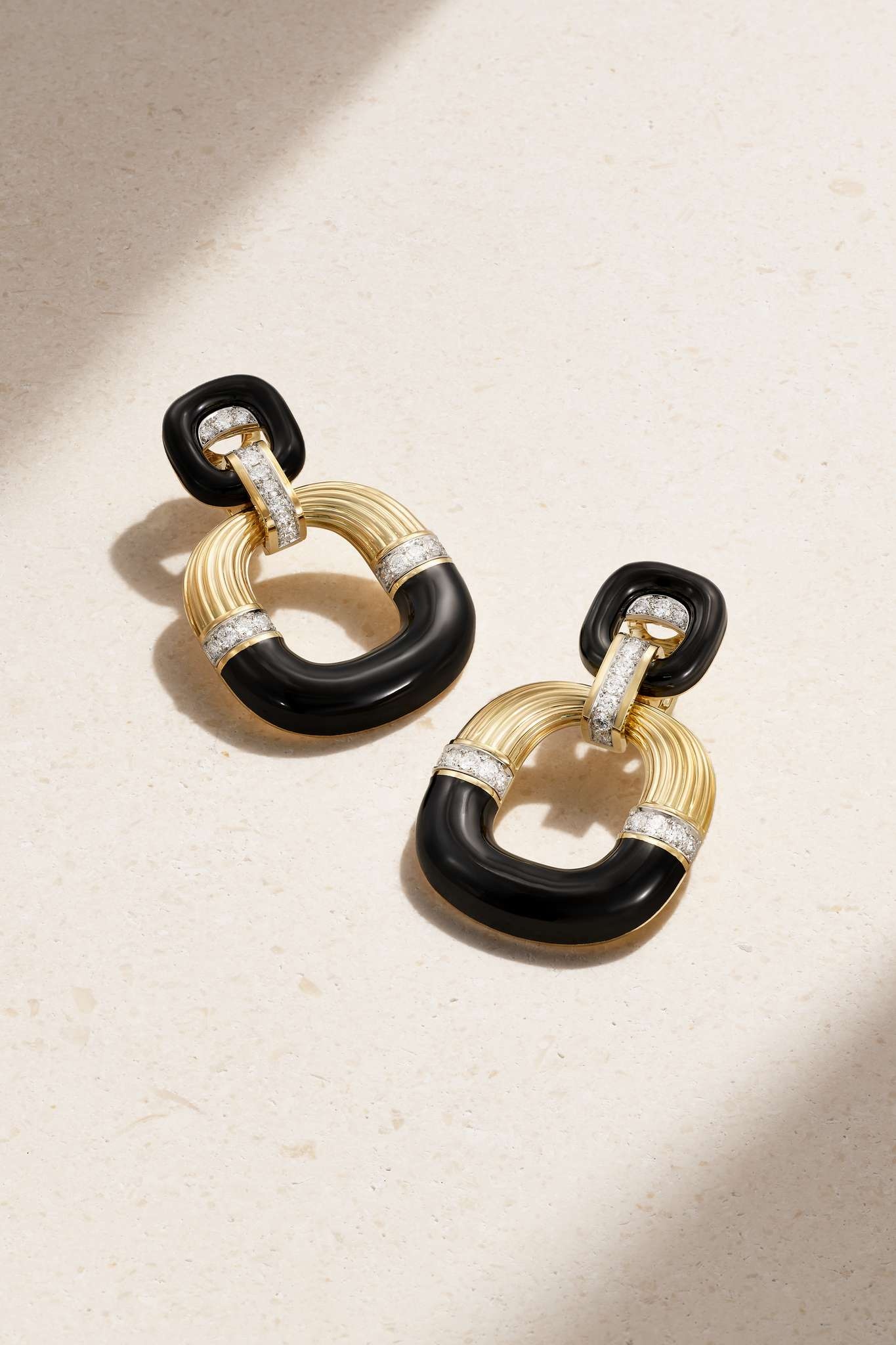 Radiator 18-karat gold, platinum, diamond and enamel clip earrings - 1