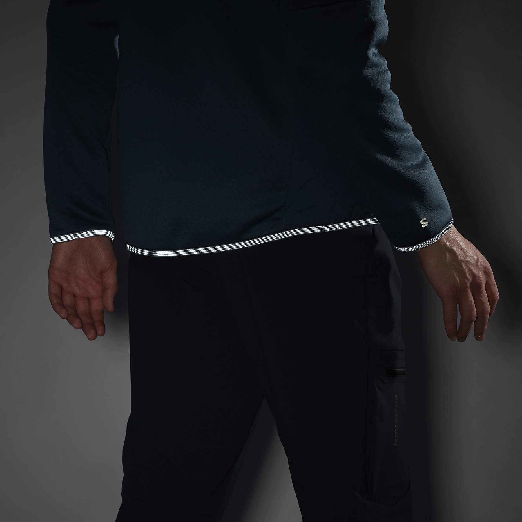 OUTLINE HYBRID WARM - 4