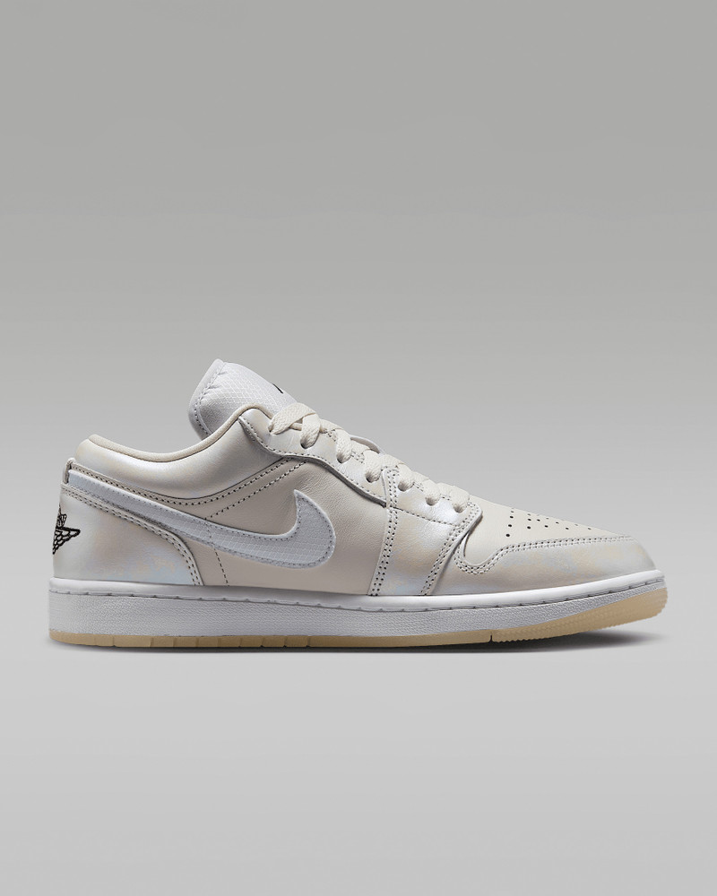 Air Jordan 1 Low SE "LNY" Women's Shoes 3
