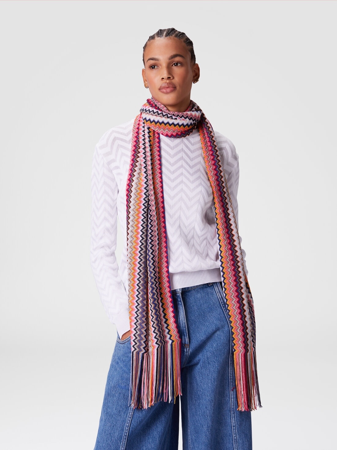 100% viscose scarf with chevron pattern and fringes - 3