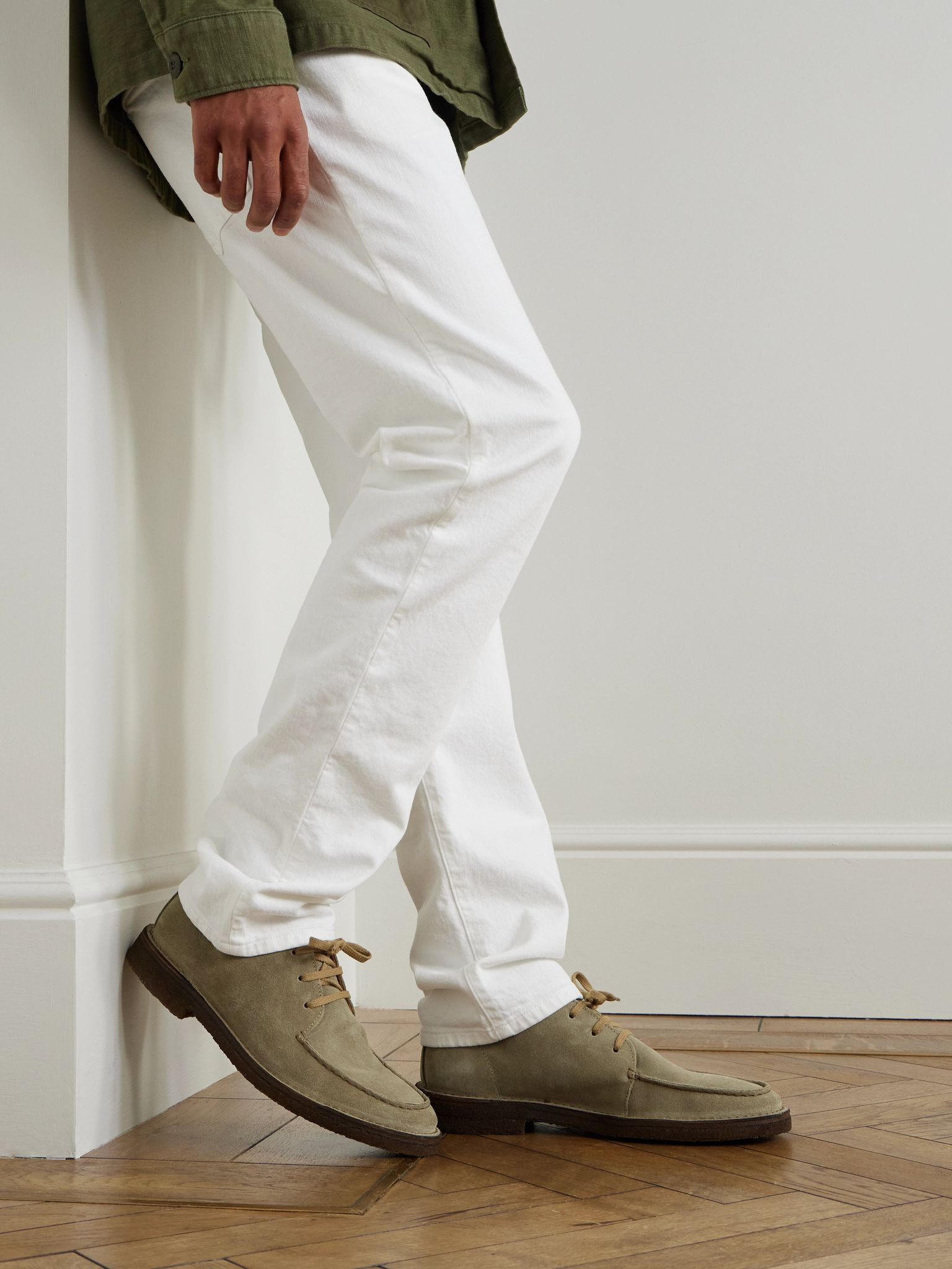 Crosby Suede Chukka Boots Beige - 2