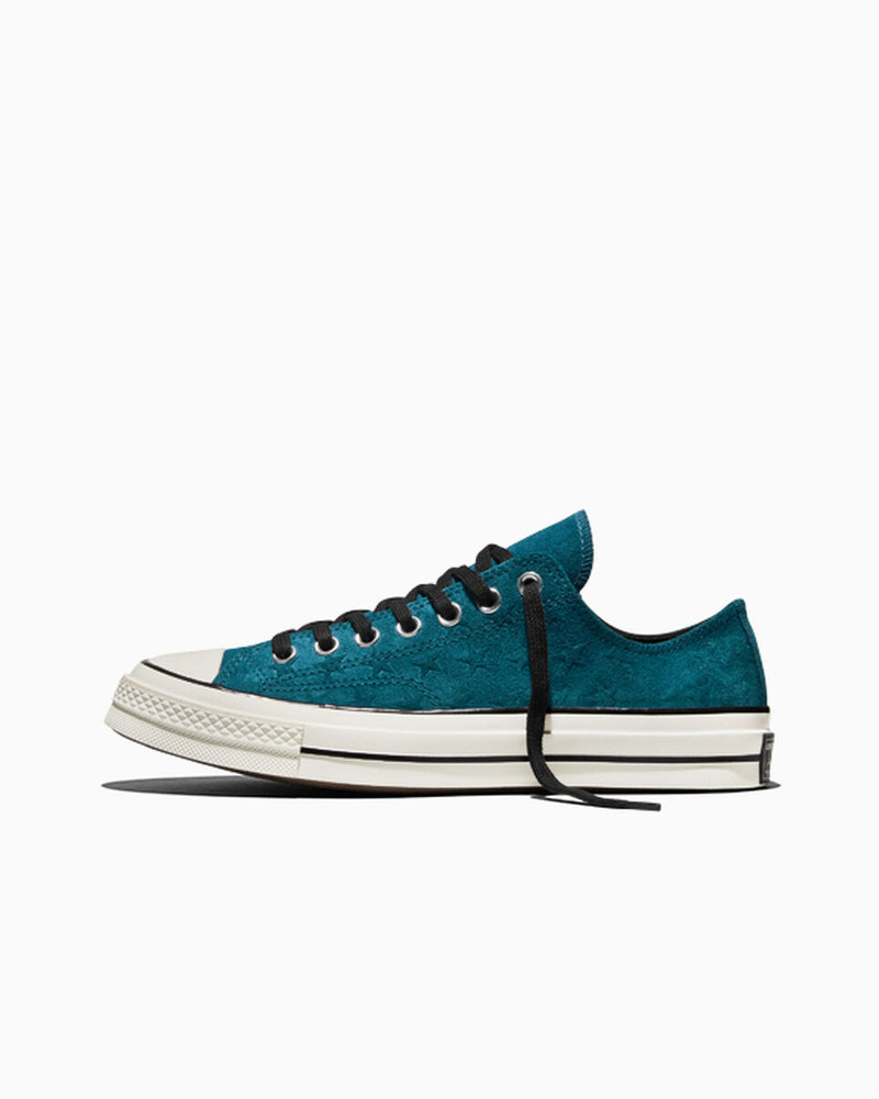 Converse Chuck 70 Stars outlook