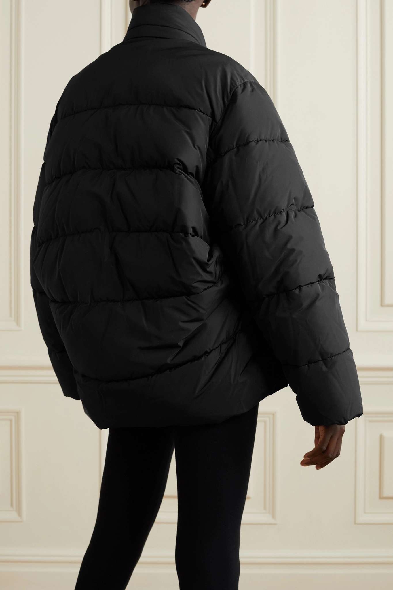 C-shape oversized hooded quilted shell jacket - 4