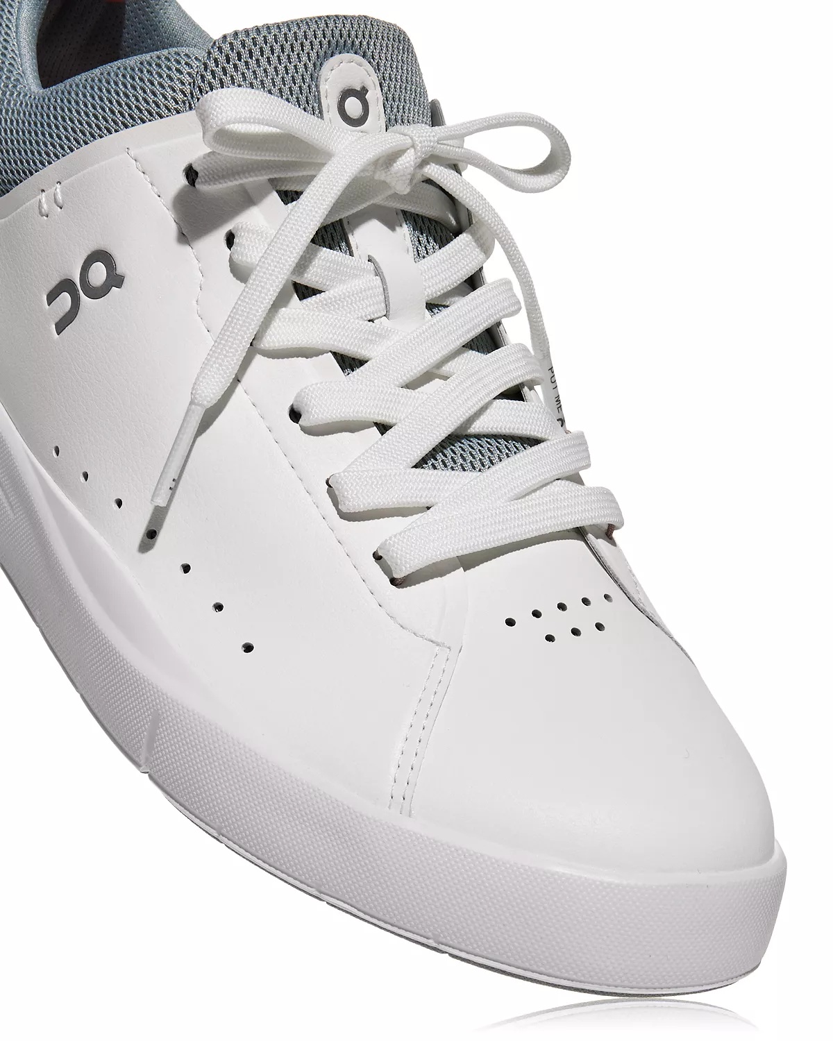 Women's The Roger Advantage Low Top Sneakers - 6