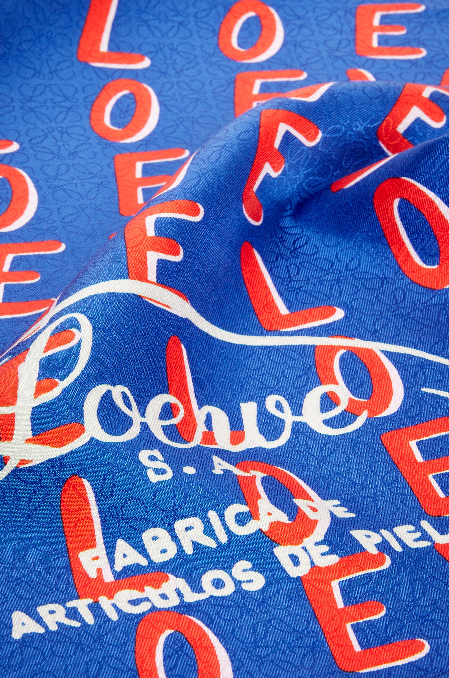 LOEWE scarf in silk - 2