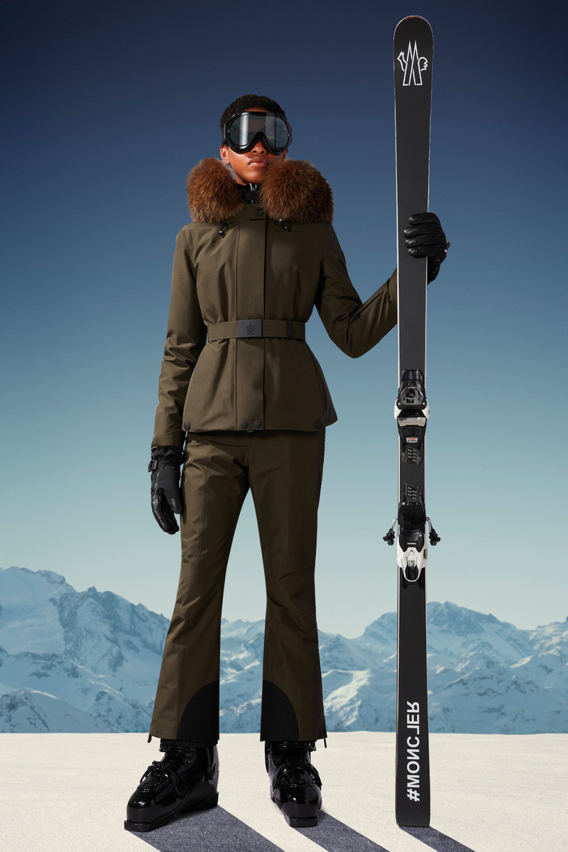 Moncler Ski Pants outlook