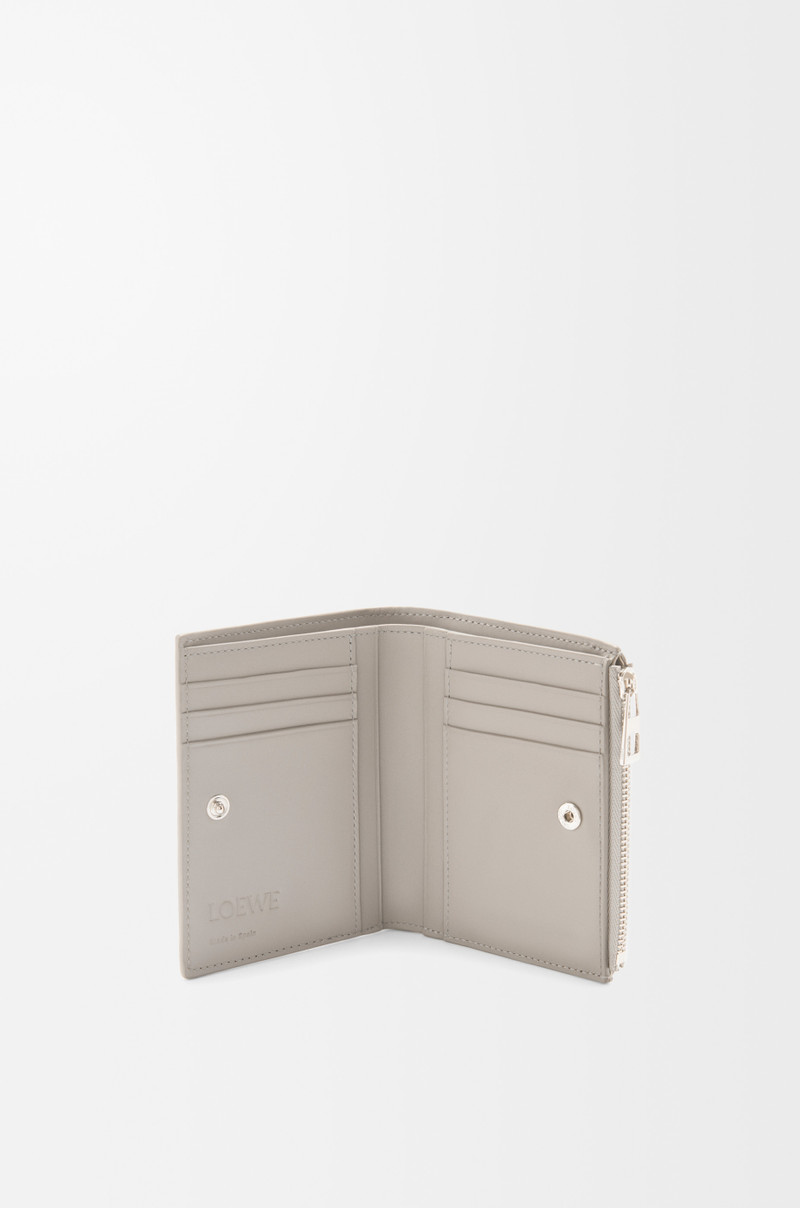 Loewe Slim compact walllet in textured classic calfskin outlook