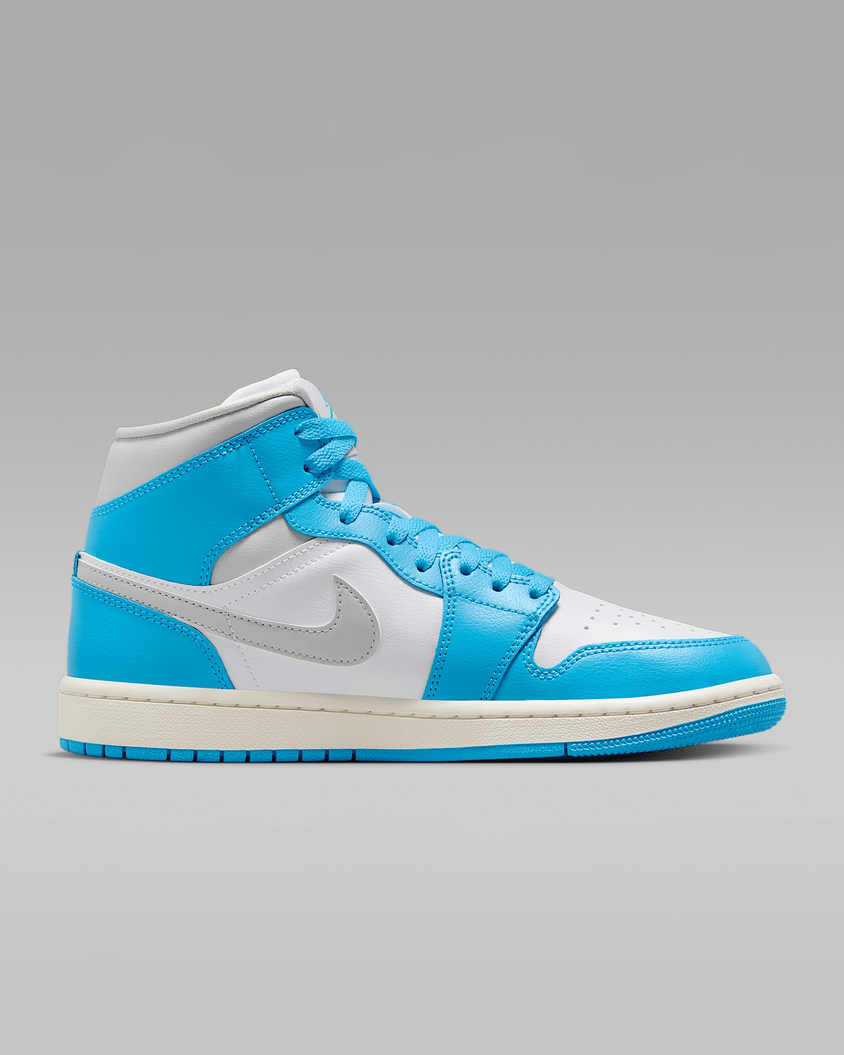 Air Jordan 1 Mid Women's Shoes - 3