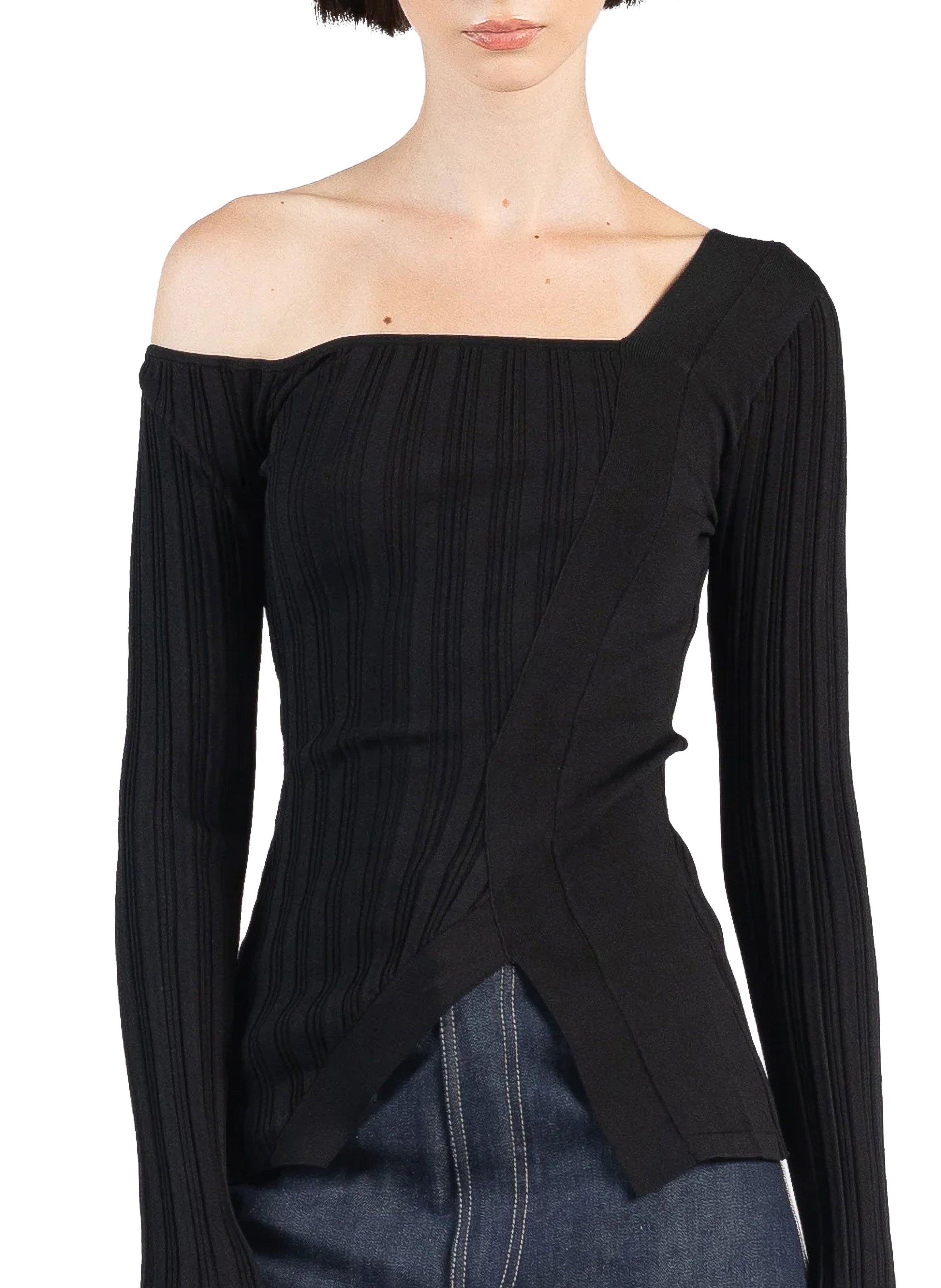 Asymmetric Fitted Jumper Black - 2