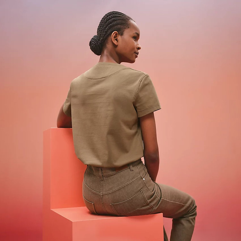 Hermès Embroidered pocket t-shirt outlook