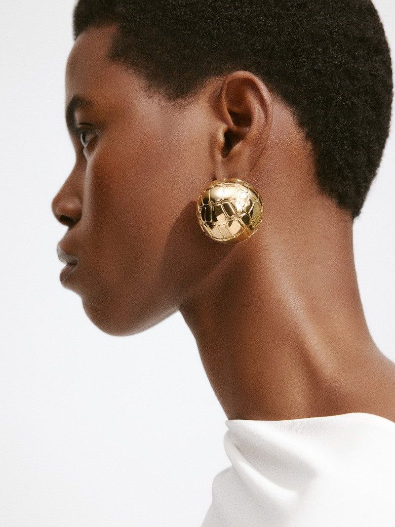 The Salon earrings 4