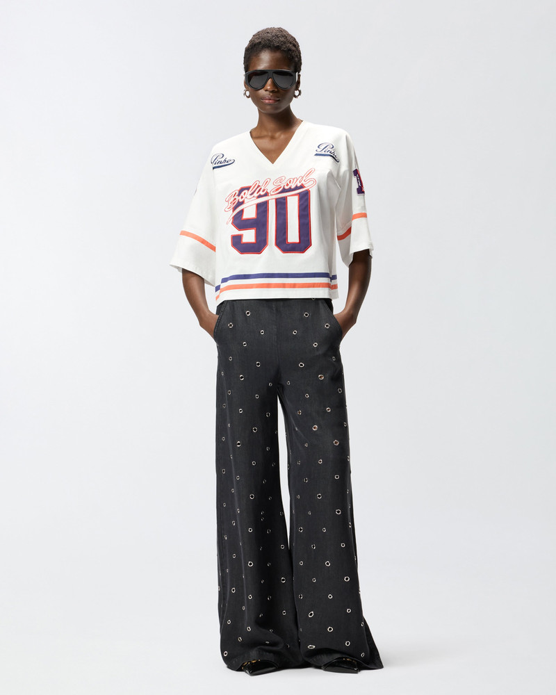 CROPPED T-SHIRT WITH V-NECK AND BRANDED PATCHES 4
