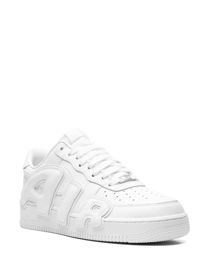 Nike x CPFM 에어 포스 1 "Triple White"스니커 outlook
