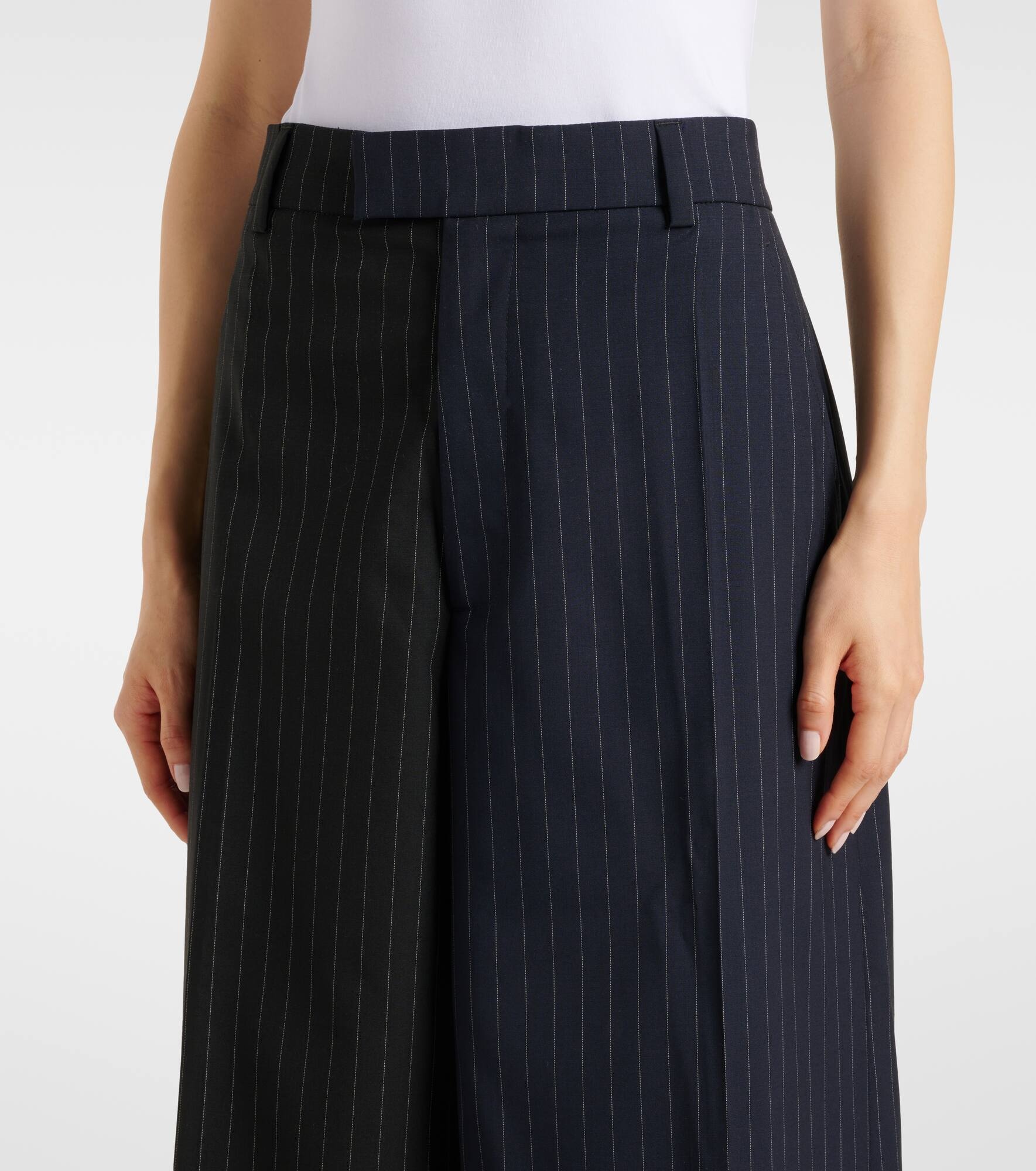 Pinstripe wool wide-leg pants - 4