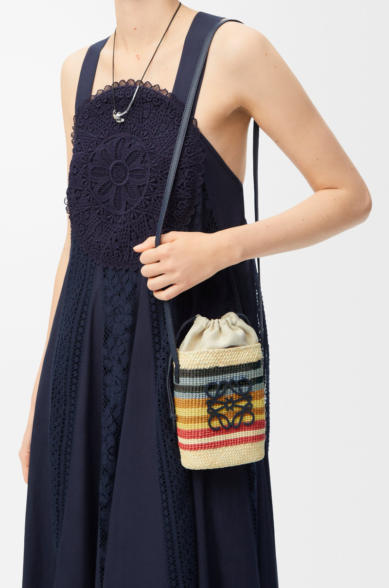 Loewe Square pocket in iraca palm and calfskin outlook