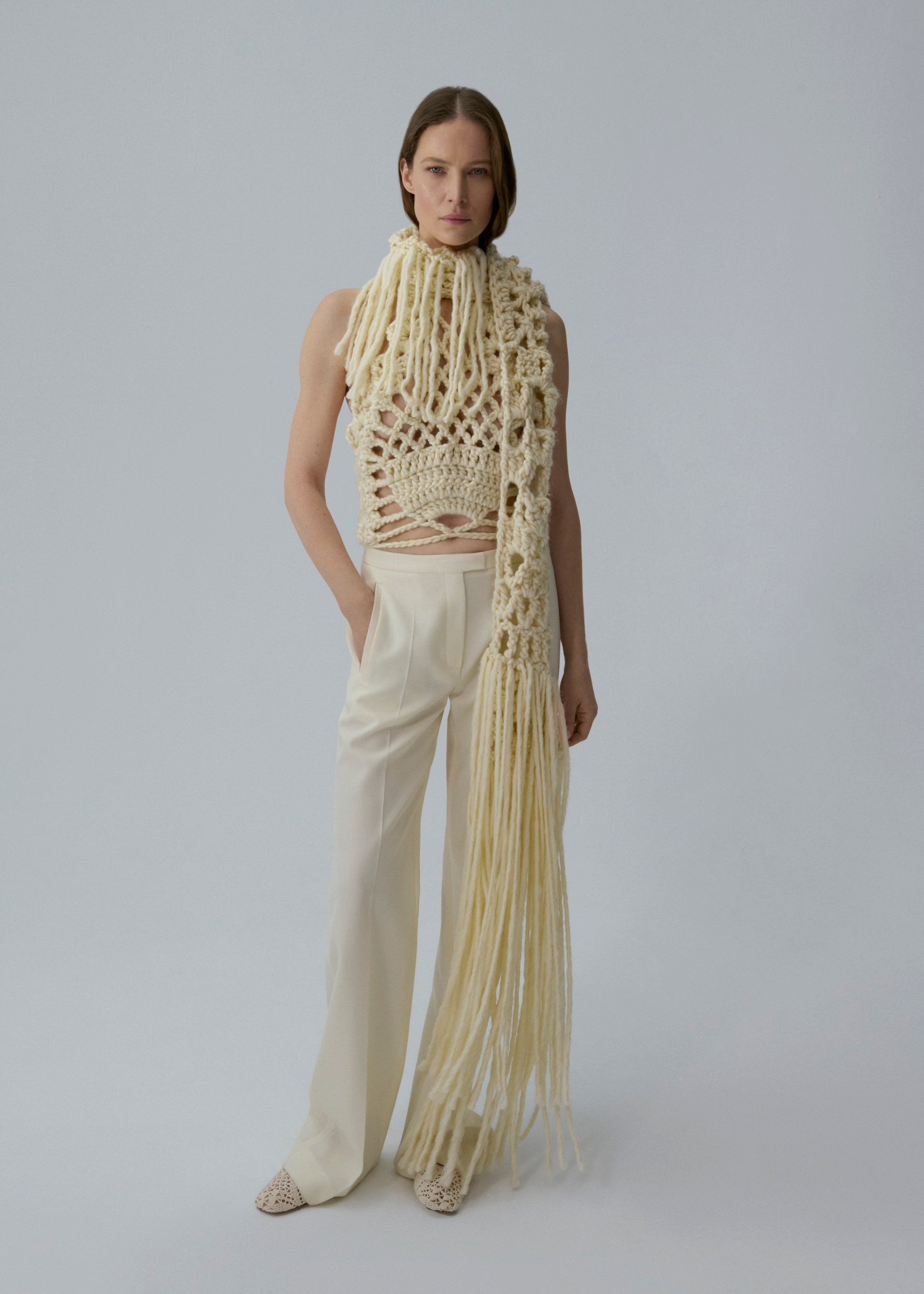 Straight-leg wool trousers in cream - 3