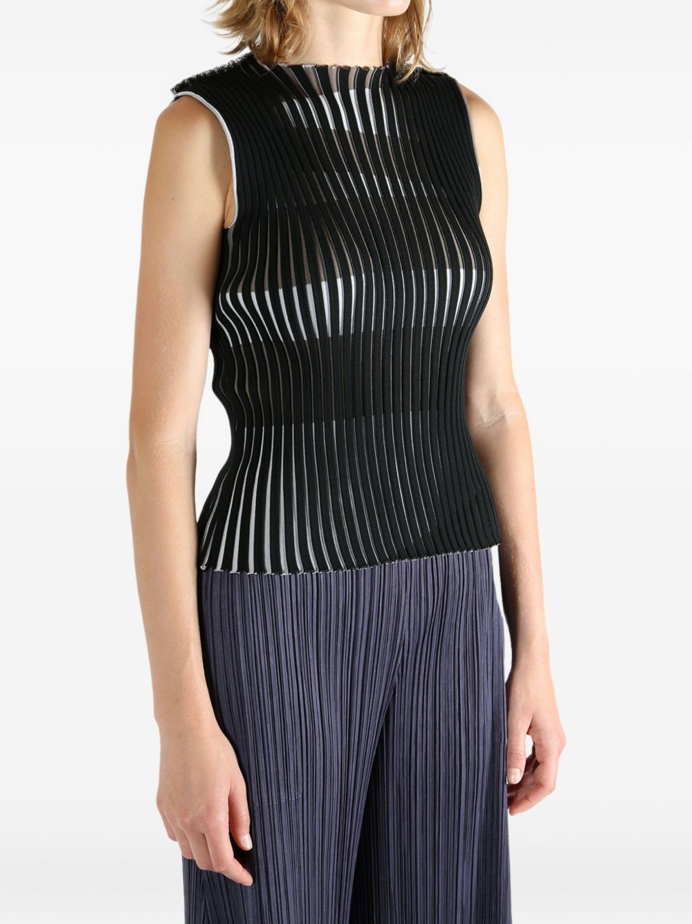 pleated sleeveless top - 3