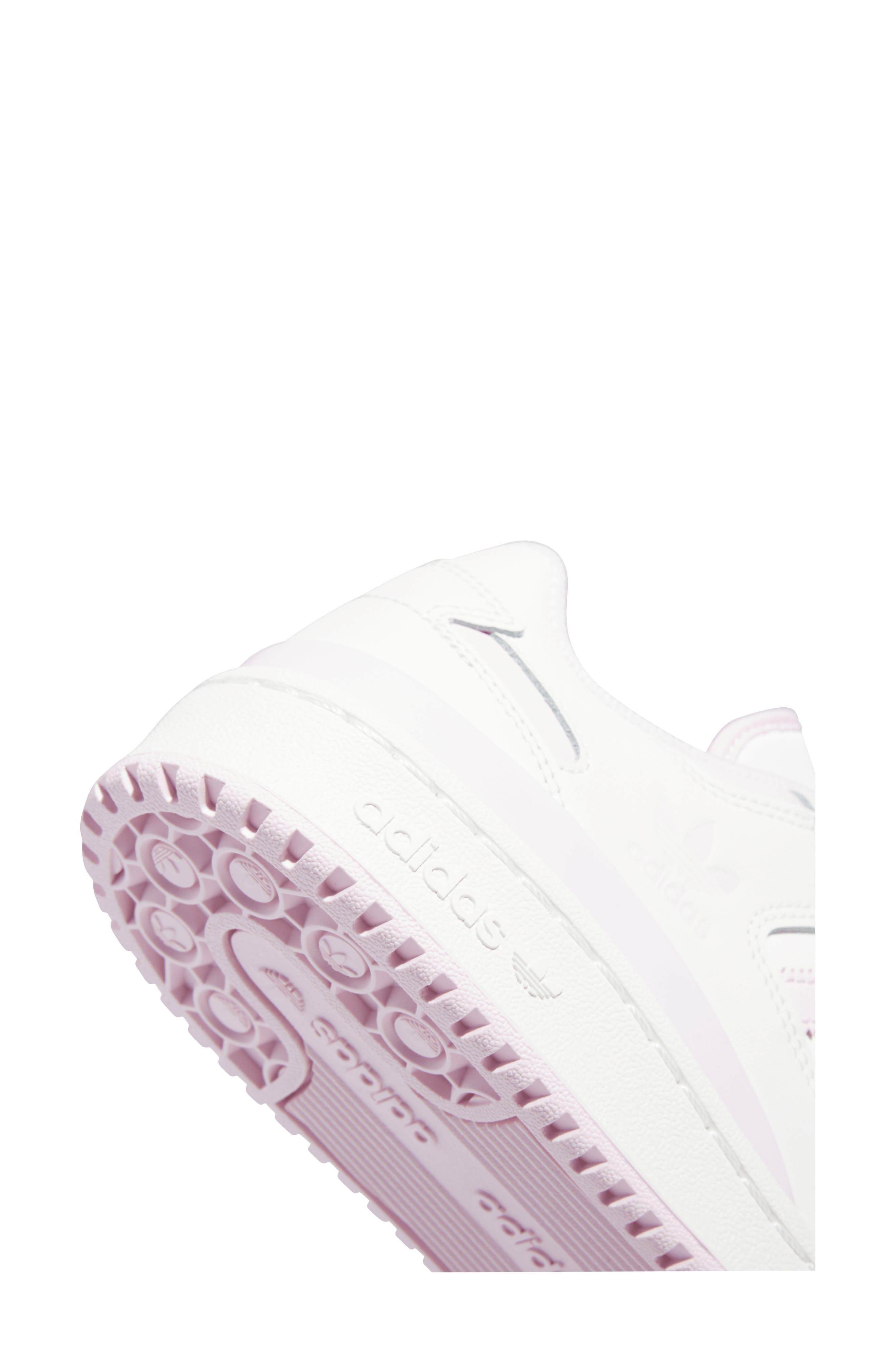 adidas Forum Low Basketball Sneaker in Clowhi/clp at Nordstrom - 7