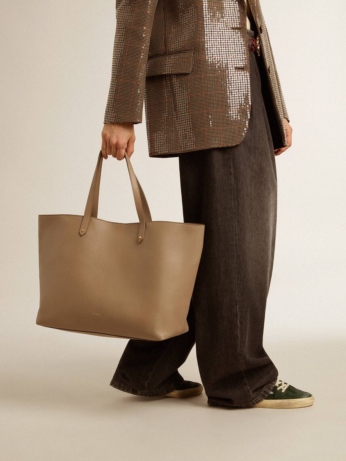 Dove-gray Pasadena Bag in smooth leather with gold logo - 3