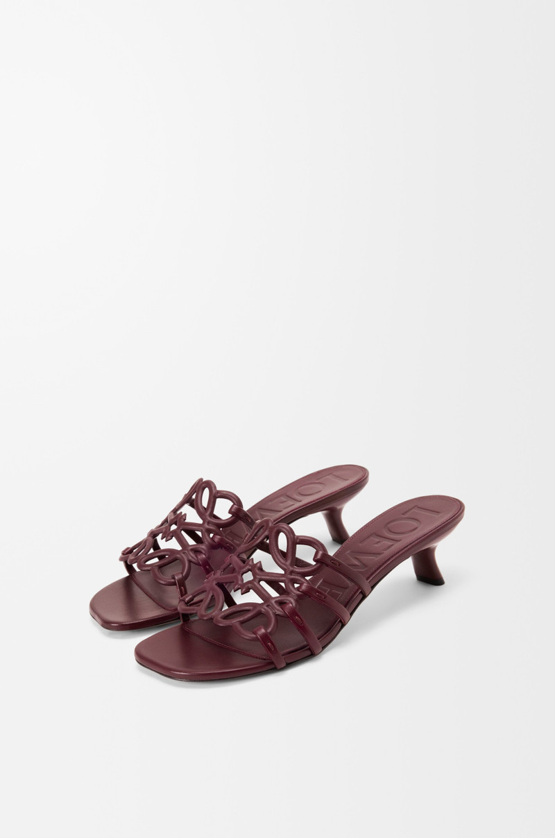 Loewe Petal Anagram slide in soft calfskin outlook